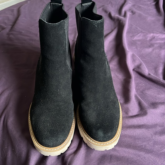 Dolce Vita suede Hayle Bootie - Picture 2 of 5